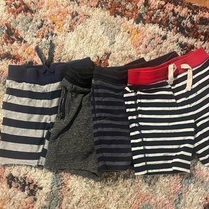 Bundle of 5 GAP 3T Boy Shorts
